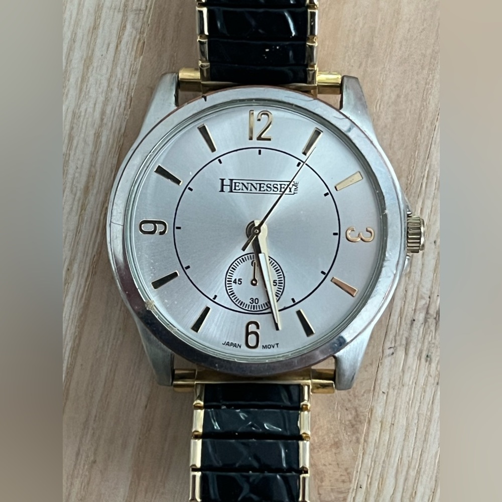 Hennessey Men’s Watch Silver Dial Two Tone Stretch Bracelet